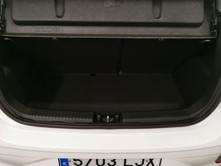 HYUNDAI i10 KLASS 1.0 65CV foto 7